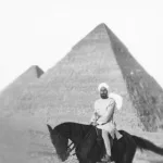 مارتن لينجز (الشيخ أبو بكر سراج الدين) حياته ومؤلفاته