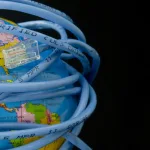 التحديث والتواصل مع العالم