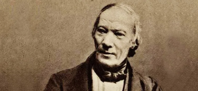 روبرت أوين (Robert Owen)
