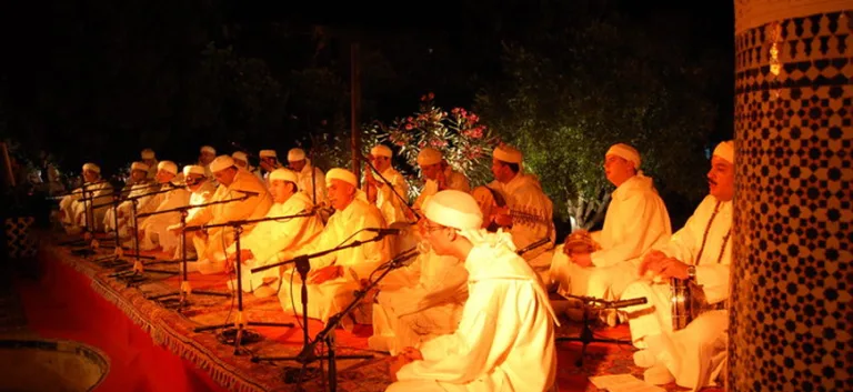 الإسلام أبكما، أو في فنون السماع: قراءة في خطاب التحريم، ومنزع التضييق