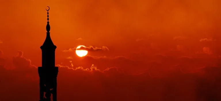 بين مدنية الدولة وإسلاميتها: حركات الإسلام السياسي ومقاربات التلفيق والتحديث