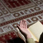 العلاقة الملتبسة بين الدين والتديّن