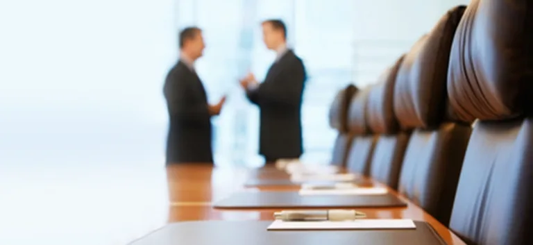 المشهد السياسي بين المكارثية والبوليميك