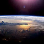 اللاهوتية والحداثة ومعضلة التقييم الإنكفائي