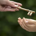 "الرؤية التداولية للتراث في مشروع طه عبد الرحمن الفكري" من سياسة الخطاب إلى منطق الخطاب