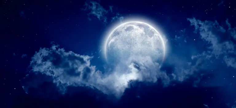 ليلة القدر وسرّ الكمال في الزمـن