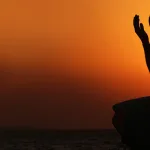 سـلطـة الله ومدينة الإنسان