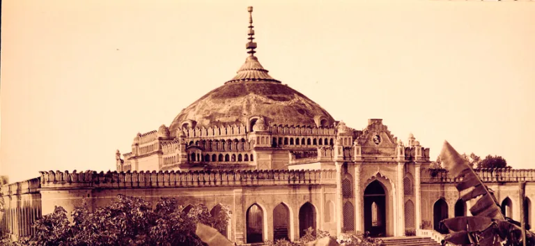 مفهوم الدولة في مدرسة النجف؛ سياقات المفهوم وتحولاته في التاريخ القريب  من الشيخ النائيني إلى السيد السيستاني