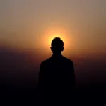 التأويل الفلسفي والديني لمفهوم "عدم العصمة"