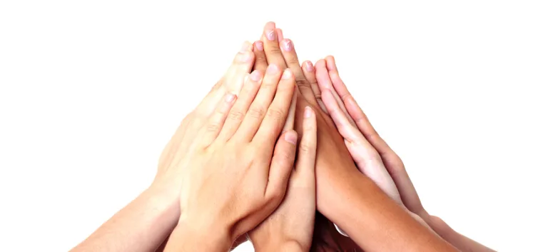 في التعدد والتكافؤ الإنساني