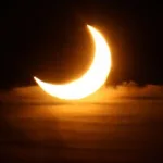 هلالان أم هلال واحد