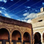 المؤسّسة الدينيّة بين المقدّس والدنيوي: مقام أبي زمعة البلوي نموذجًا