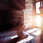 الدين تجربةً في إنتاج الحقيقة