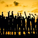 الموقف من الديمقراطية في البيئة الديمقراطية