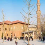 الإدارة المجتمعية للشأن الديني: من التدين السياسي إلى التدين المجتمعي