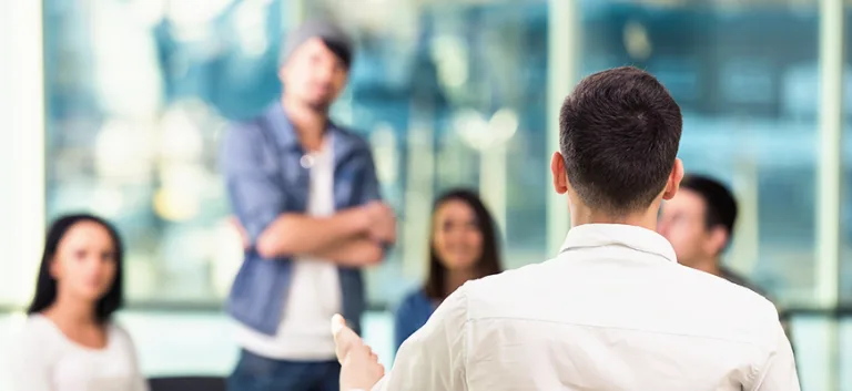 الحرية ليست سوى كلمة: من أجل فهم في ظل الحراك العربي