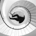 تفاهة القتل.. أو هل ثمّة فرق بين الإرهاب الديني والعدميّة الأوروبية؟