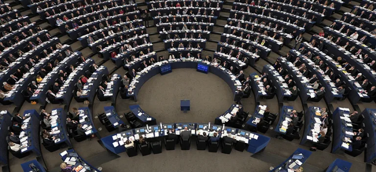 التعدّدية الحزبية والمعارضة بين التنظير والممارسة قراءة في الفقه السياسي الإسلامي