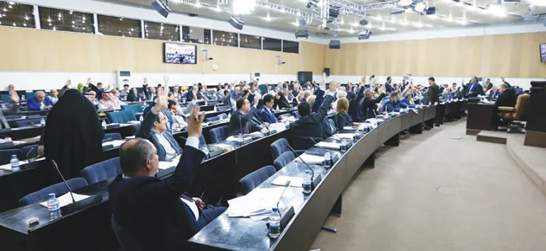 التعدّديَّة السّياسيَّة والقيود المفروضة على سُلطة الدولة