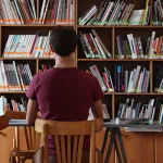 البنابية، قراءة ما بعد كولونيالية: براديغم الهويّة مقابل براديغم الهجنة