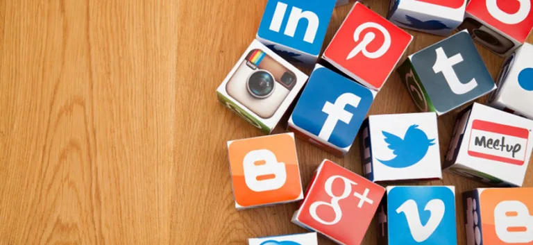 التأثير السلبي للإعلام الجديد في الجانب الديني للشباب