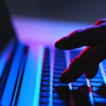 الحرب الإلكترونية ضد الجهاديين:  فرنسا أنموذجا