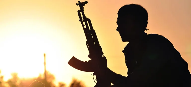 كيف أَمْكَن أن يكون المرء جهاديَّاً؟ تأويل الشرّ الجذري