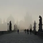 التفكيك الذي سيء فهمه: اللحظات الإحسانية والرواقية والباروكية