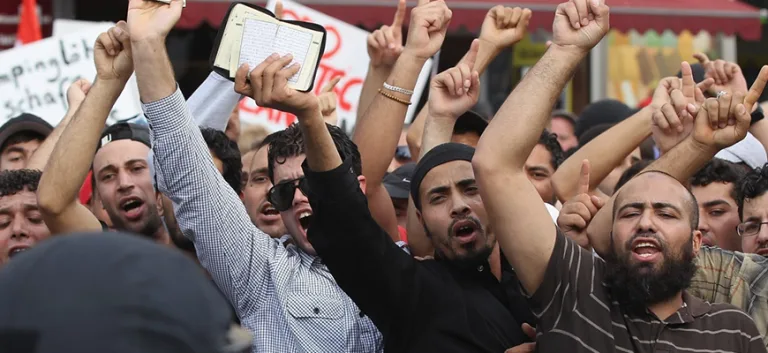 الإسلام السياسي وأزمات الهوية، والغرب، والحداثة