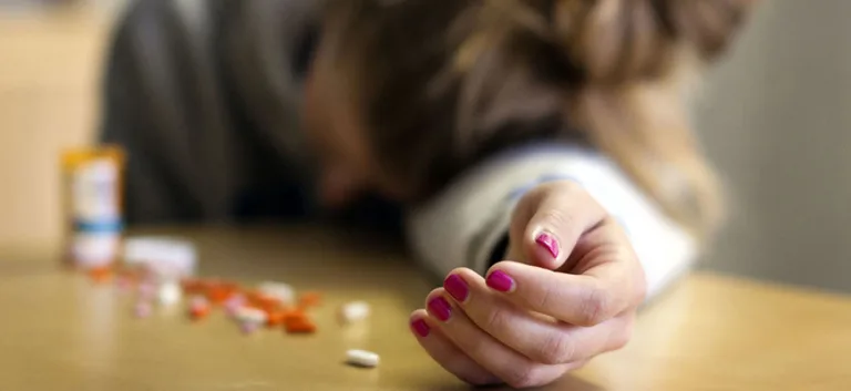 المقاربة السوسيولوجية للموت انتحاراً