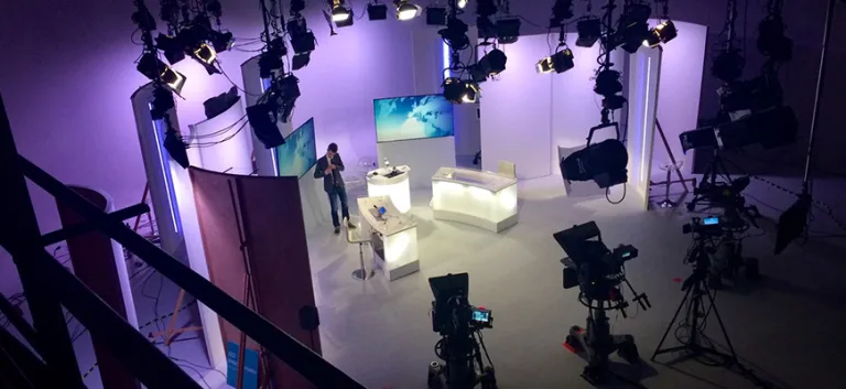 الفضائيات الدينية: موسطة الدين والتدين