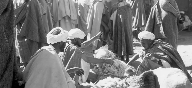 لباس المتصوفة في المغرب الوسيط من خلال المصادر المناقبية