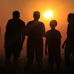 ولادة الإنسان كموضوع وموته كذات