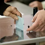 تطوّر النظر الإسلامي إلى المسألة الديمقراطيّة: تعدّديّة الفهوم وإشكاليّات التّوظيف