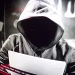 مواقع التواصل الاجتماعي وبناء القناعات الدينية السائلة لدى الشباب: السلفية الجهادية نموذجا