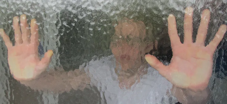 المتاجرة بالخوف: الإنسان في مرمى ثالوث الهدر (الديكتاتوريات/العصبيات/الأصوليات)