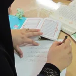 نقد ترجمة القرآن إلى الفارسيّة: سورة القارعة أنموذجاً