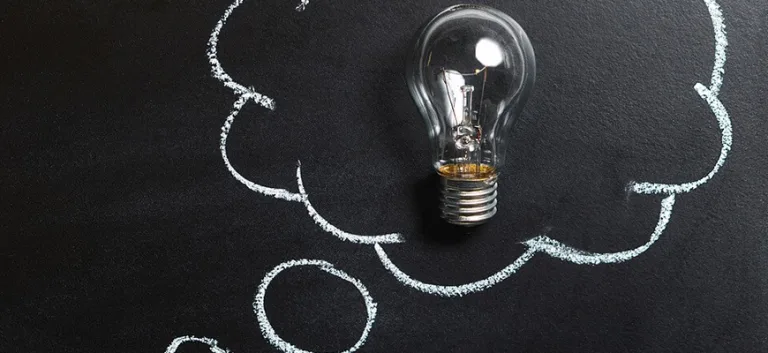 الفلسفة باعتبارها اقتدارا لا علاجا‎