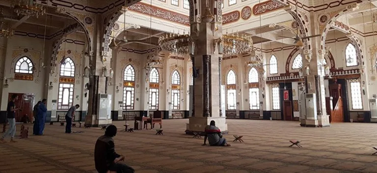 الإسلام في مرايا ما بعـد الحداثة