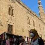 الطاعون والمرأة المصرية في المجال العام: بين الماضي والحاضر