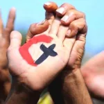 حرّية المعتقد في الإسلام: سماعُ النصّ ومشاهدةُ التاريخ ولمسُ الحلّ