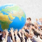 حُصونٌ وشُرفات: استراتيجيَّات الهويَّات الثقافيَّة ومسألة الغَيْرِيَّة