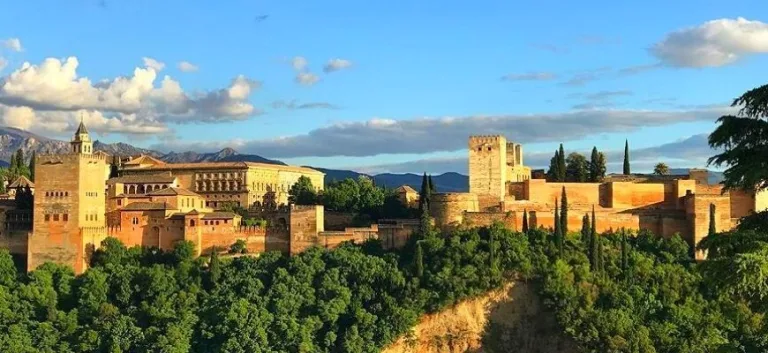 الرحلات العلمية