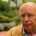 مفكر تنويريّ حداثيّ ضد تيّار اليقينات الراسخة