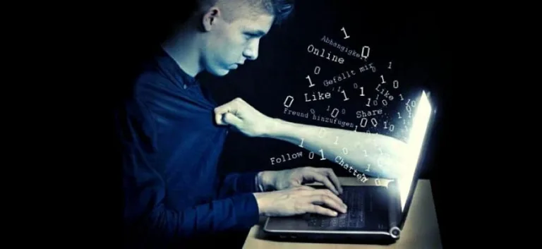 تجربة الإفلات من المقدس في الفضاء العمومي الافتراضي: التجليات والمآلات