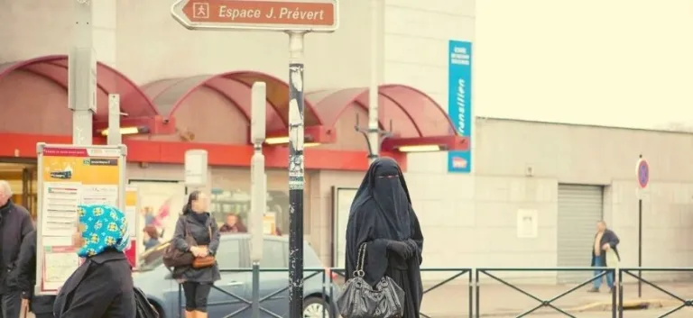 الإسلام السیاسي والقیم الحدیثة: الحركات السلفیّة مثالا للتحليل (قراءة سوسیولوجیة في الحدود والتناقضات)