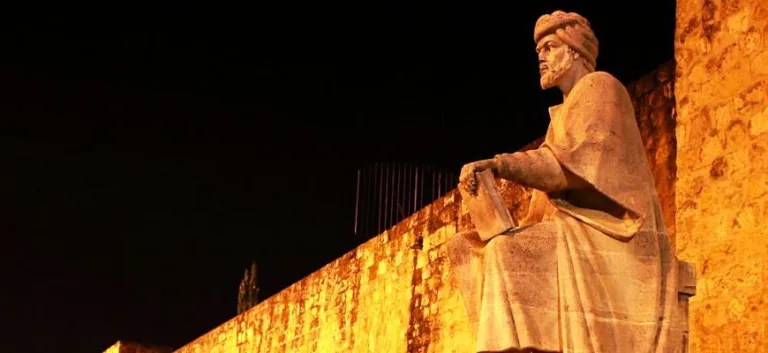 النزعة النقدية عند ابن رشد