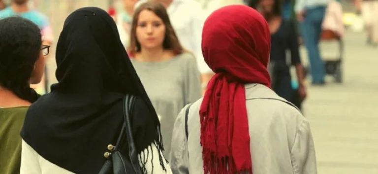 تمثلات الشباب الجامعي للحجاب