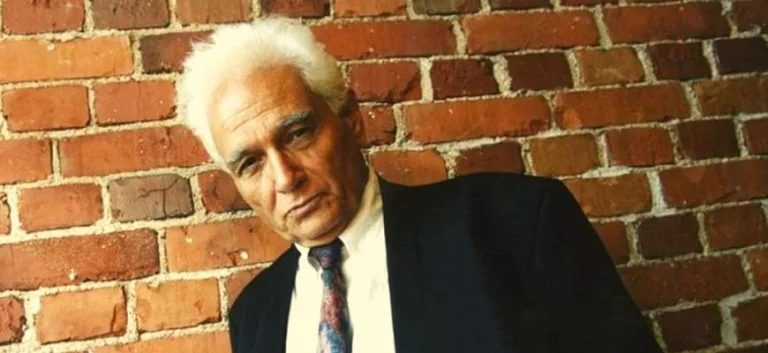 فلسفة التفكـيك كما يتصورها جاك دريدا