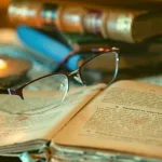 الباحث الناقد